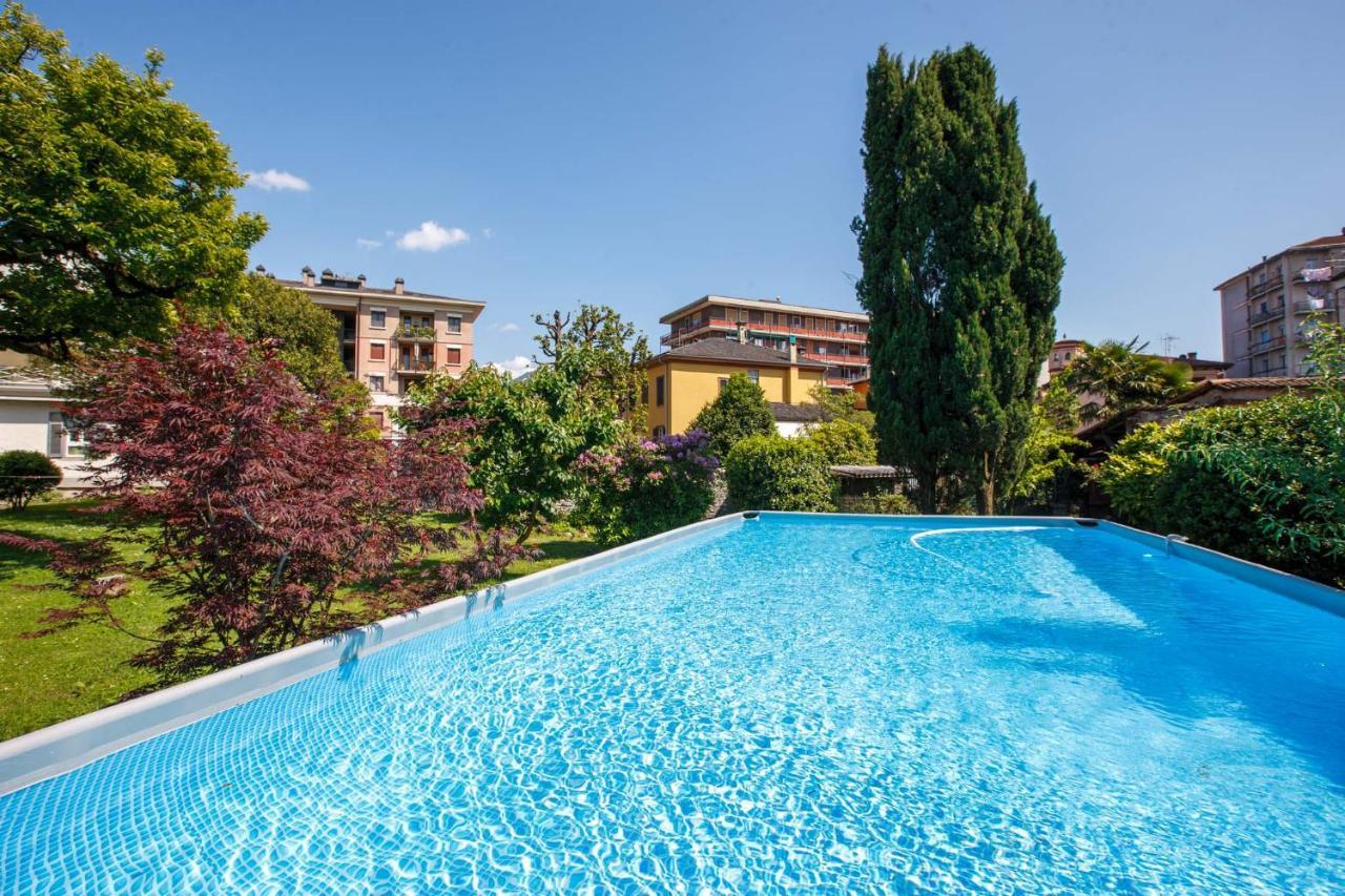 Villa Rachel Intra Exterior foto